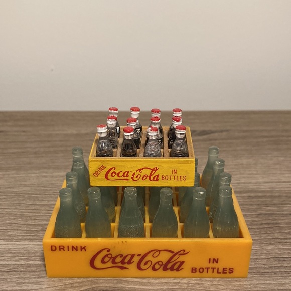 Miniature Coca Cola box with tiny bottles collector - Picture 17 of 17